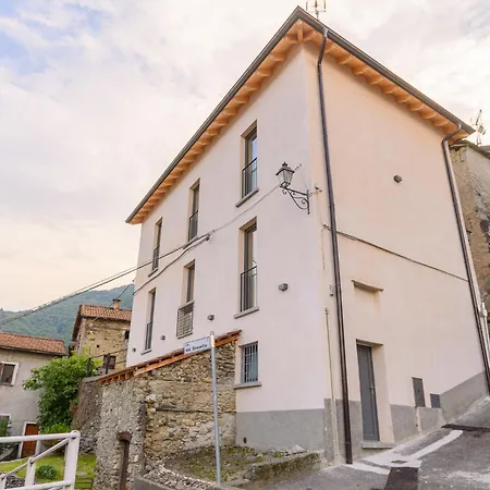 Holiday home Casale Bellavista 1853, Cremia, Di *
